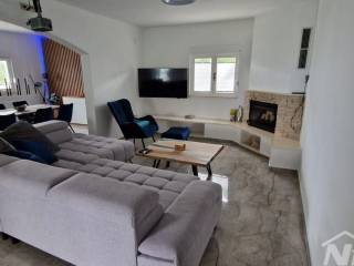Vila, Prodaja, Vir, Vir