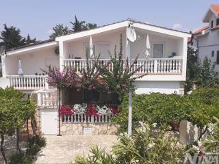 Apartmanska kuca, Prodaja, Privlaka, Privlaka
