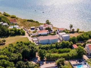 Apartmanska kuca, Prodaja, Privlaka, Privlaka