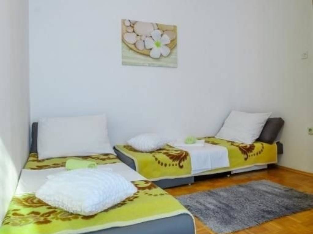 Apartmanska kuca, Prodaja, Privlaka, Privlaka