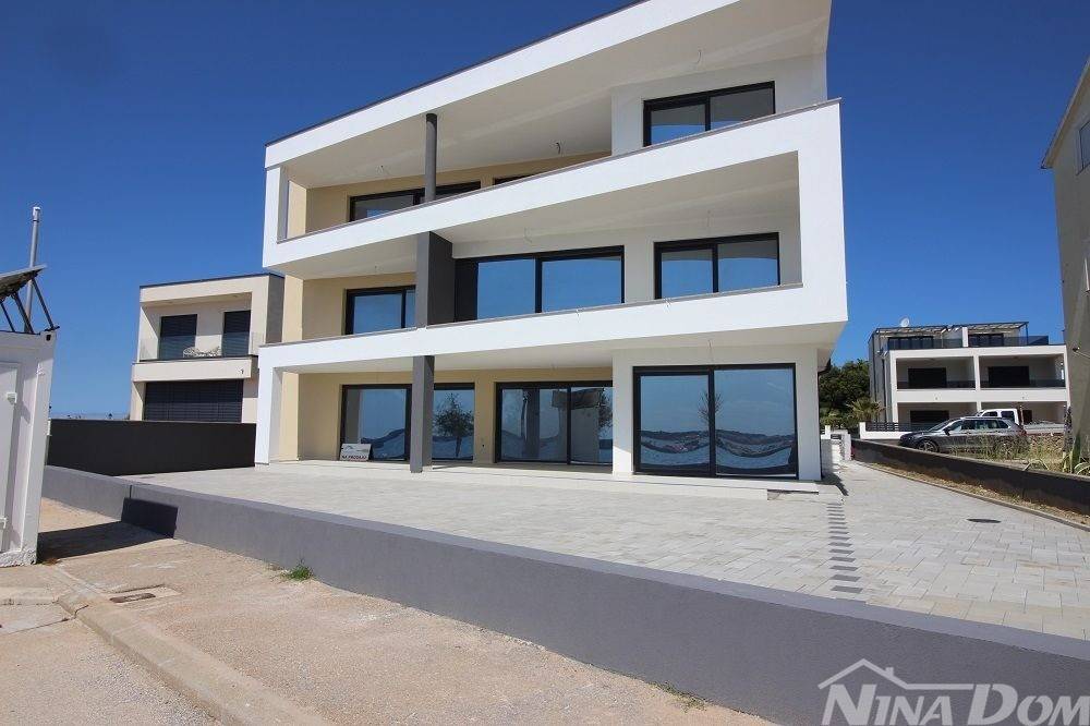 Apartman na moru, Prodaja, Vir, Vir