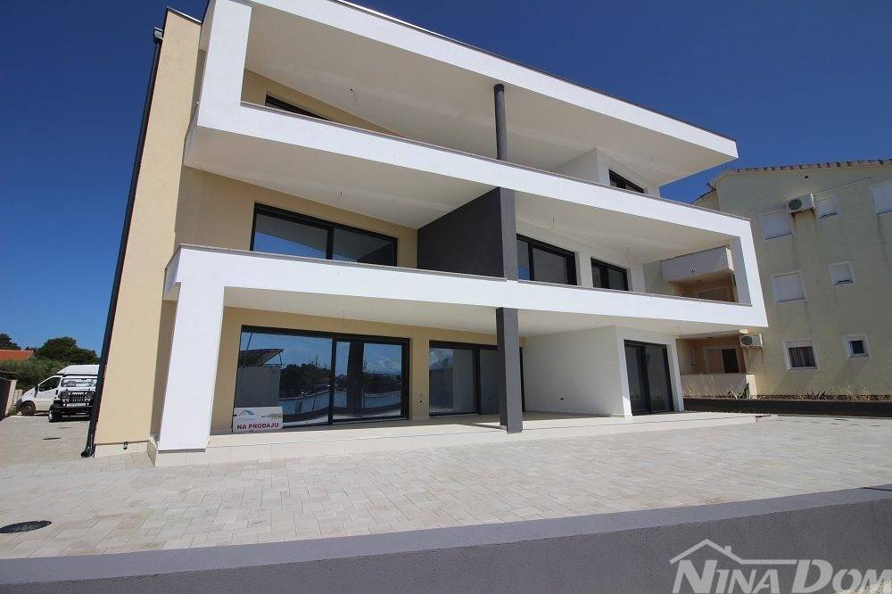 Apartman na moru, Prodaja, Vir, Vir