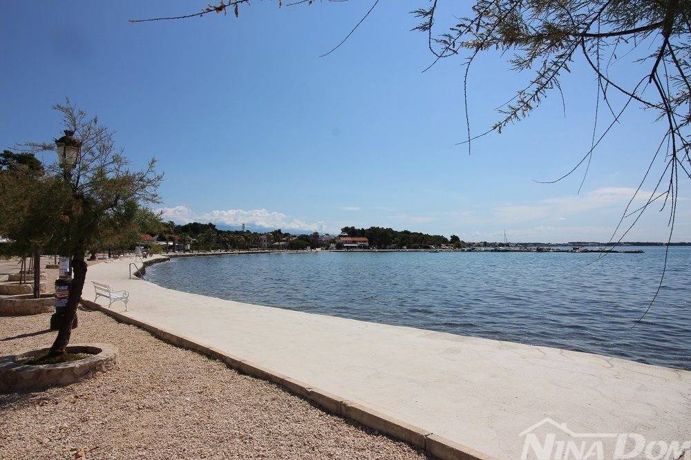 Apartman na moru, Prodaja, Vir, Vir