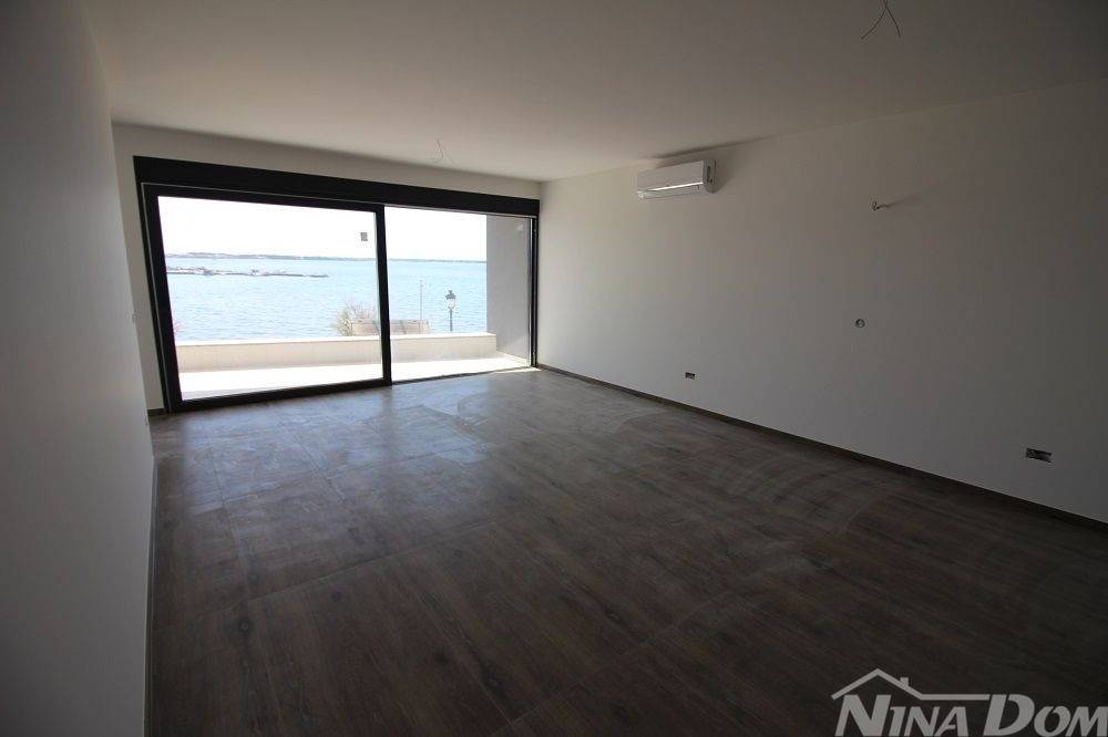 Apartman na moru, Prodaja, Vir, Vir
