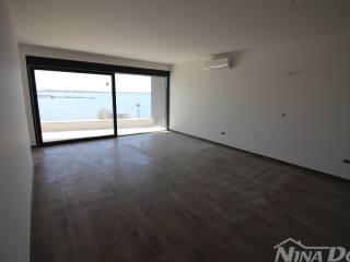 Apartman na moru, Prodaja, Vir, Vir