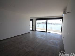 Apartman na moru, Prodaja, Vir, Vir