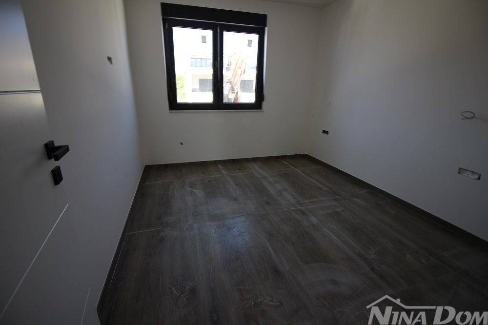 Apartman na moru, Prodaja, Vir, Vir