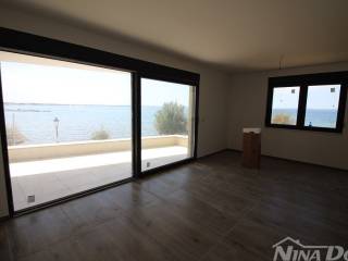 Apartman na moru, Prodaja, Vir, Vir