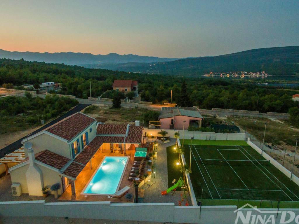 Luksuzna vila, prodaja, Novigrad