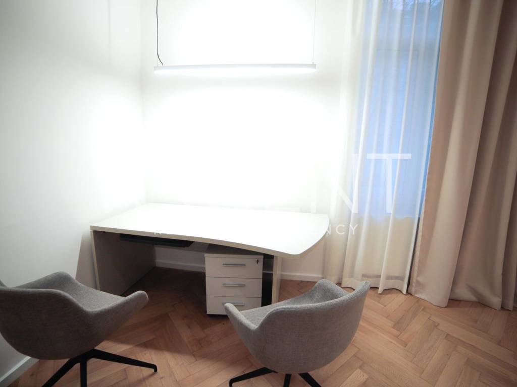 Zagreb, Centar - Moderan peterosoban stan 190 m2 0010