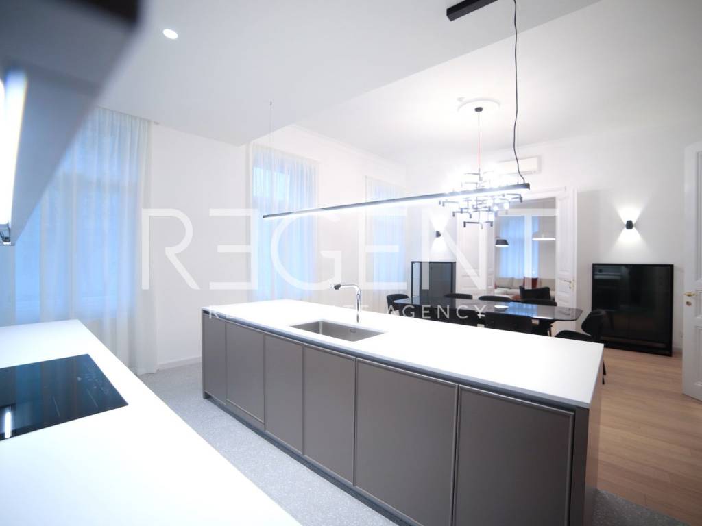 Zagreb, Centar - Moderan peterosoban stan 190 m2 0005