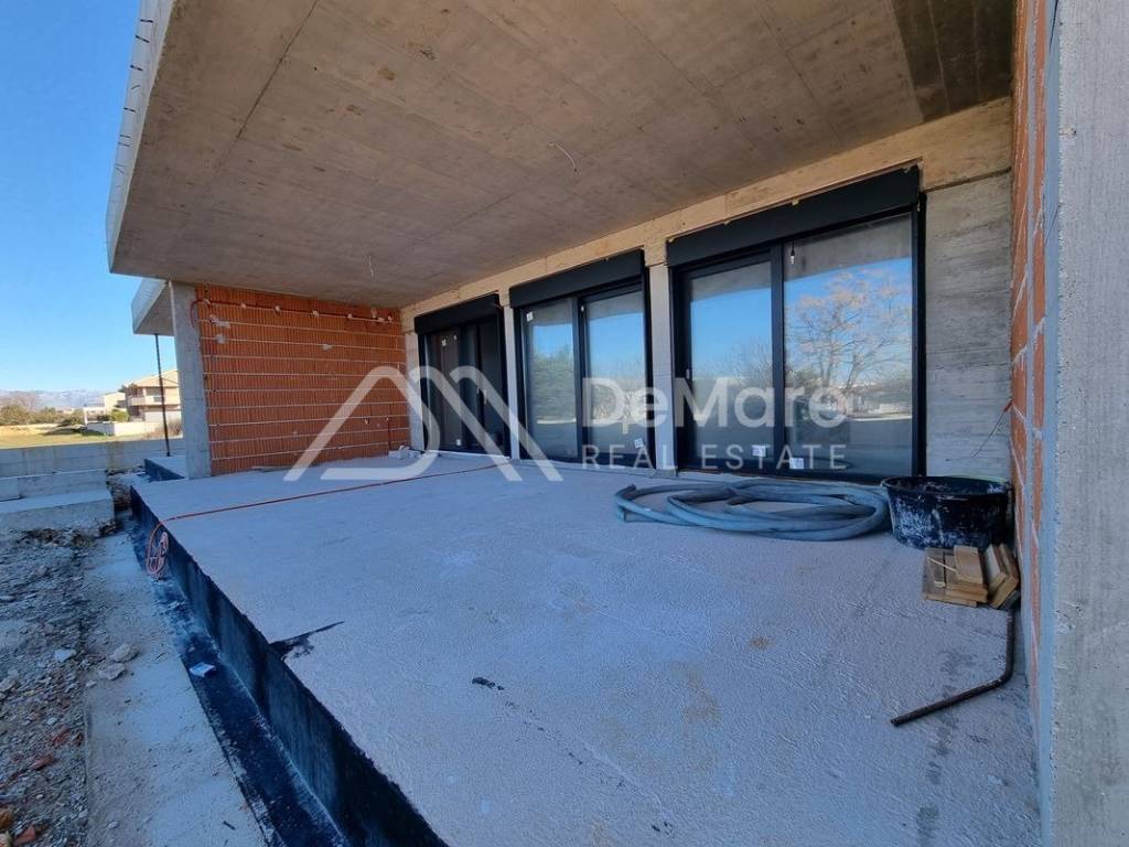 Stan u urbanoj vili, Prodaja, Nin, Zaton