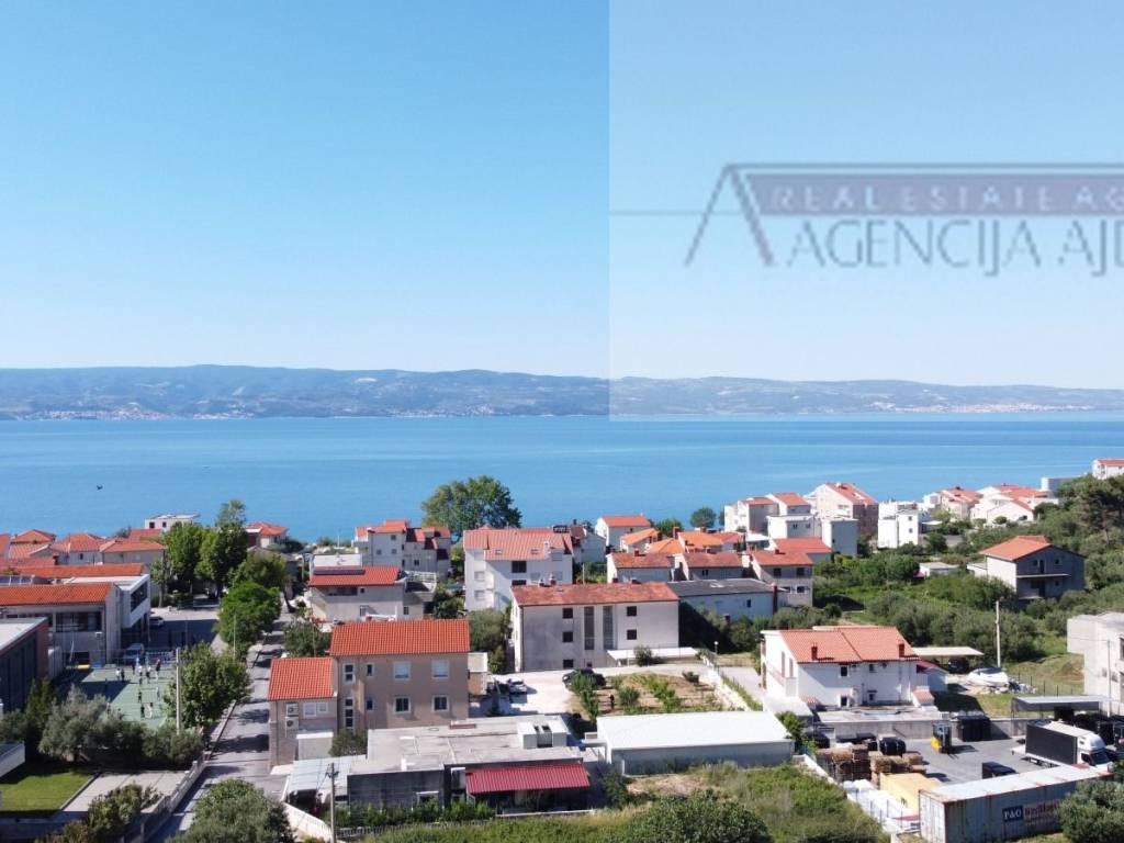 Omis, Omis