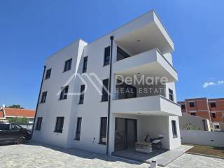 Zadar - Okolica, Petrcane