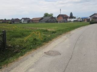 Dugo Selo - Okolica, Mala Ostrna