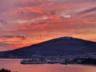 Stan u zgradi, Prodaja, Okrug, Okrug Gornji