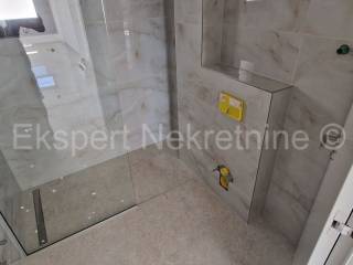 Stan u novogradnji, Prodaja, Okrug, Okrug Gornji