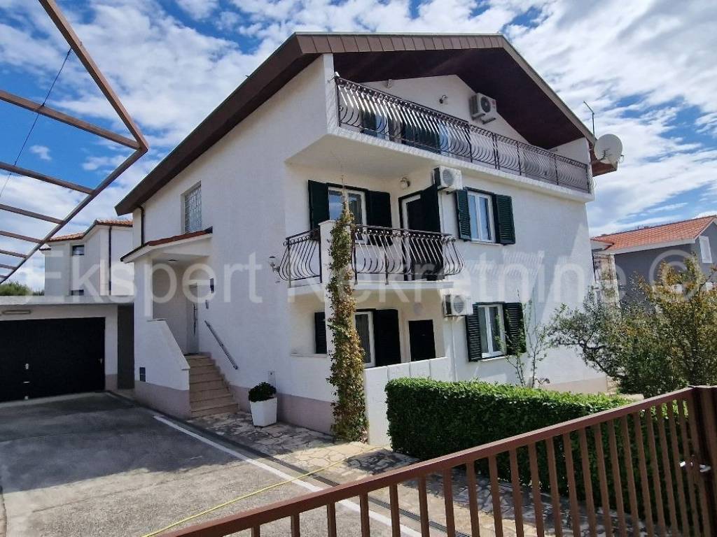 Apartmanska kuca, Prodaja, Okrug, Okrug Gornji