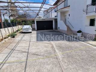 Apartmanska kuca, Prodaja, Okrug, Okrug Gornji