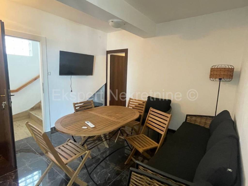 Samostojeca kuca, Prodaja, Okrug, Okrug Gornji