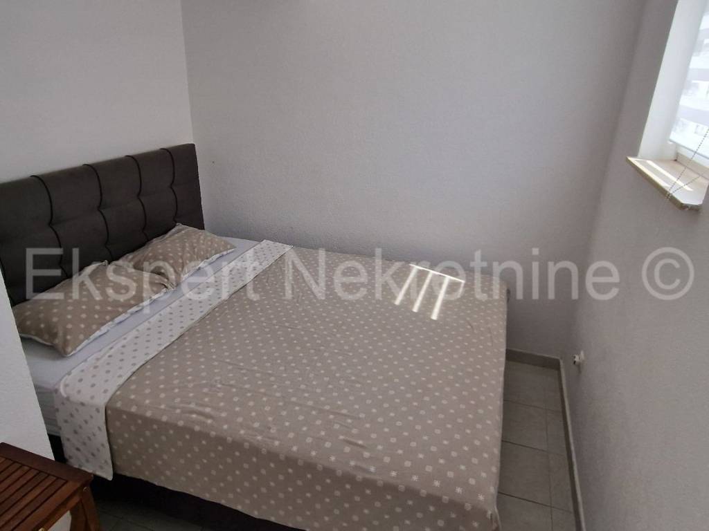 Stan u zgradi, Prodaja, Okrug, Okrug Gornji