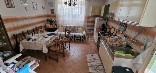Kamena kuca, Prodaja, Trogir, Trogir
