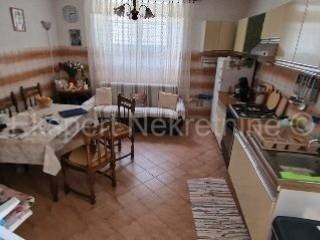 Kamena kuca, Prodaja, Trogir, Trogir