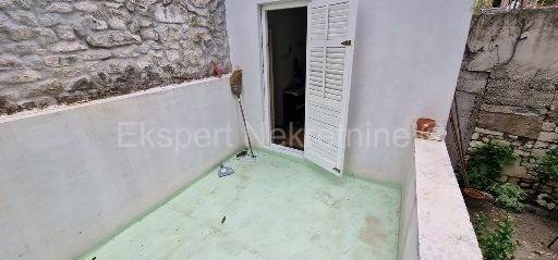 Kamena kuca, Prodaja, Trogir, Trogir
