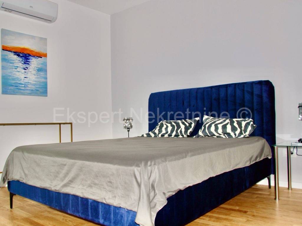 Vila, Prodaja, Okrug, Okrug Gornji