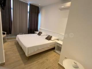 Hostel, Prodaja, Split, Split