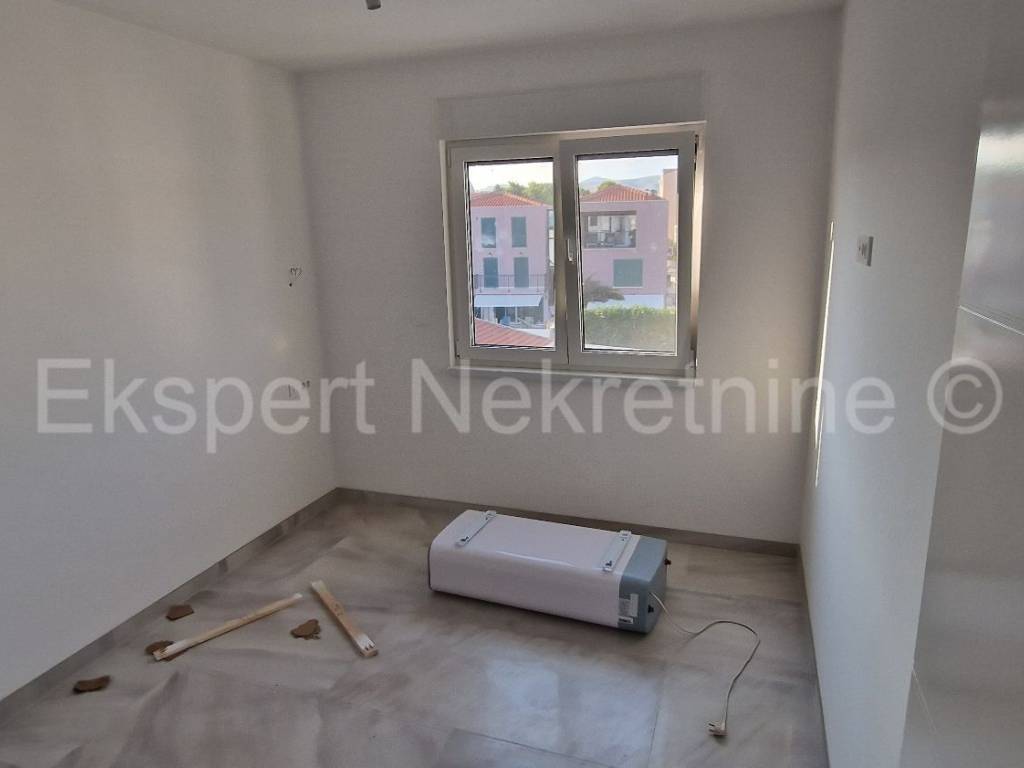Stan u novogradnji, Prodaja, Okrug, Okrug Gornji