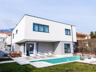 Vila, Prodaja, Kastela, Kastel Kambelovac