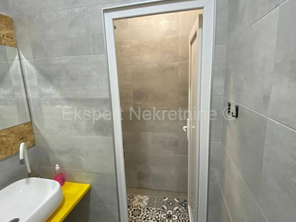 Hostel, Prodaja, Split, Split