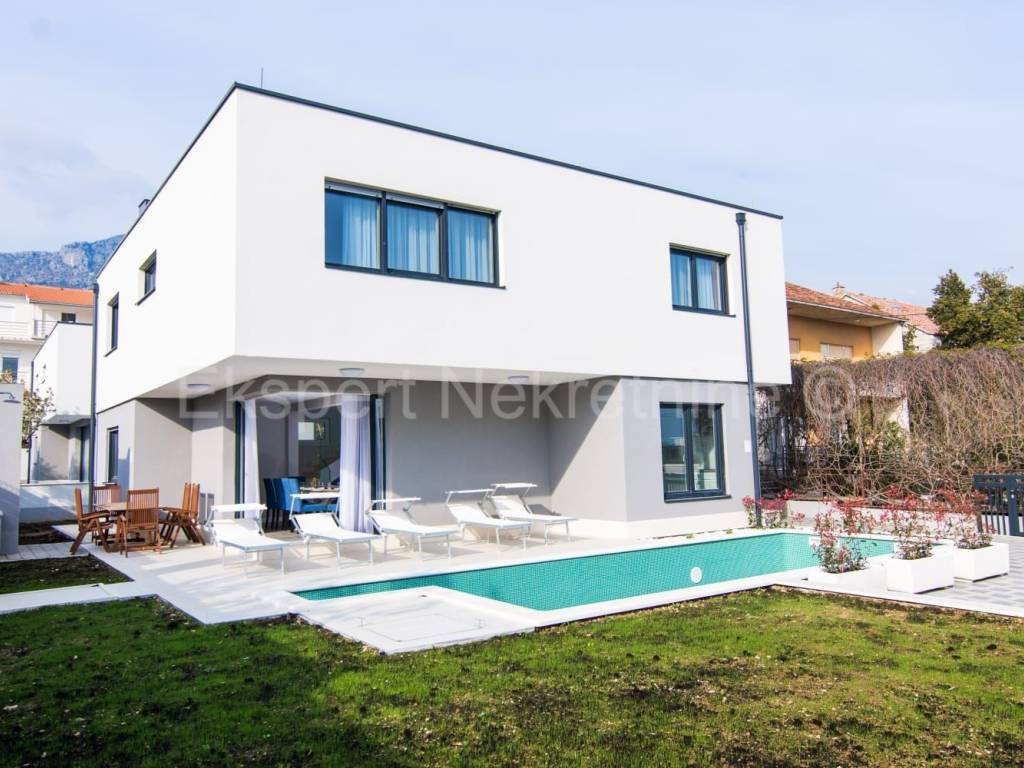 Vila, Prodaja, Kastela, Kastel Kambelovac