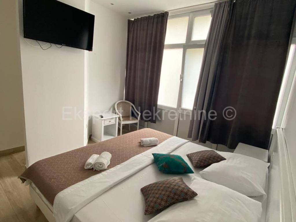 Hostel, Prodaja, Split, Split