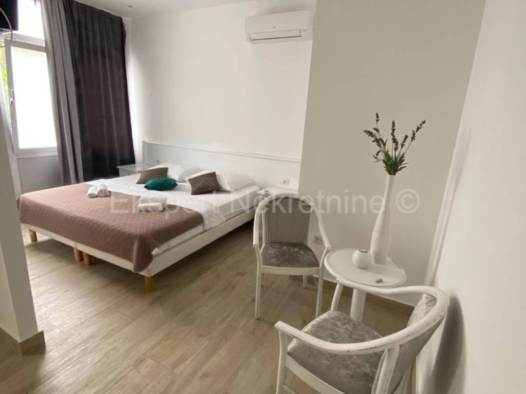 Hostel, Prodaja, Split, Split