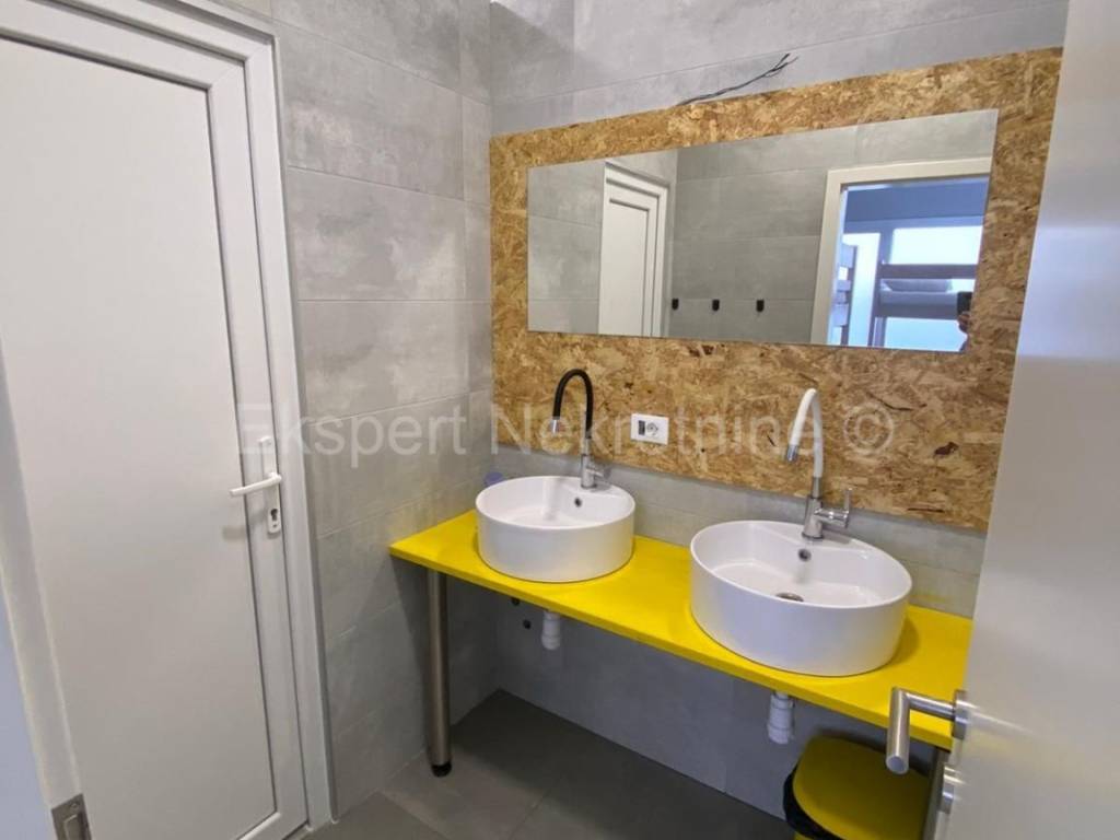 Hostel, Prodaja, Split, Split