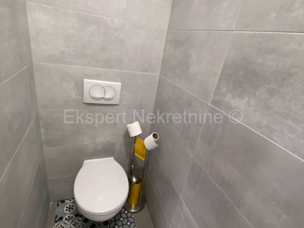 Hostel, Prodaja, Split, Split