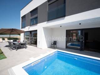 Luksuzna vila, Prodaja, Trogir, Trogir
