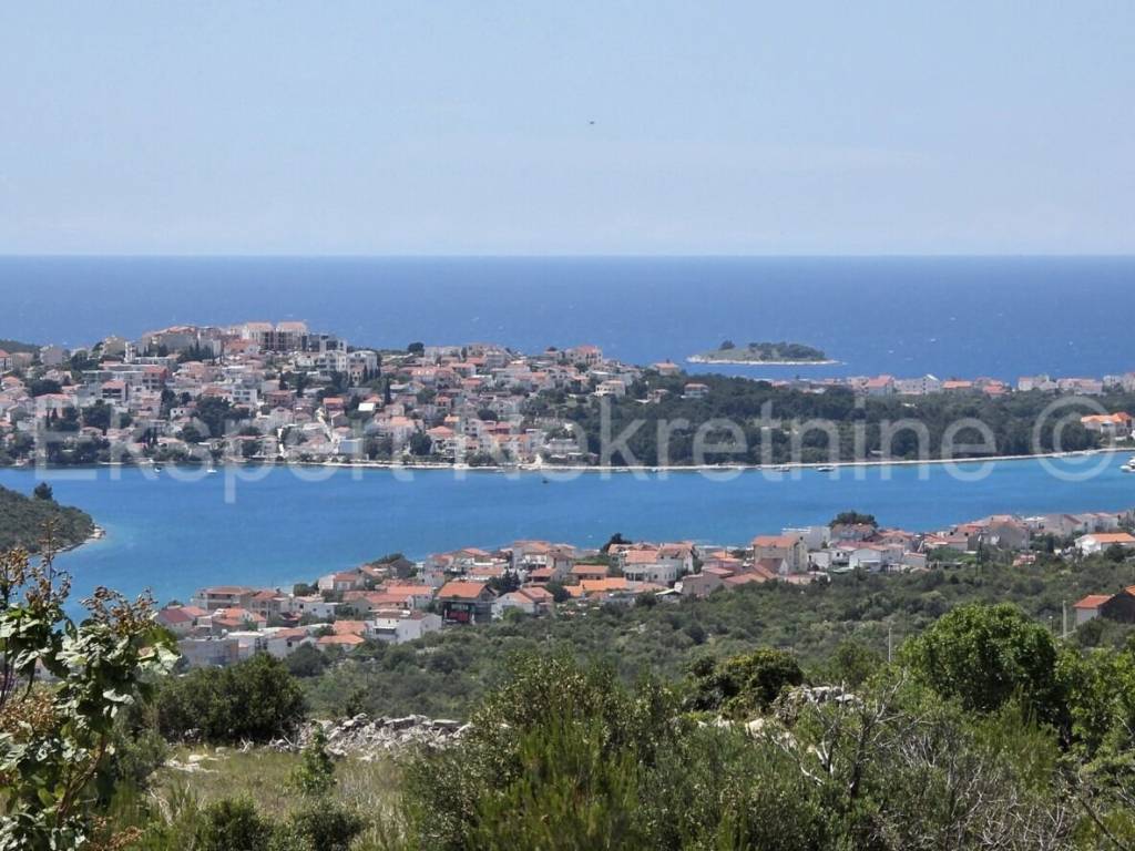 Rogoznica, Podglavica
