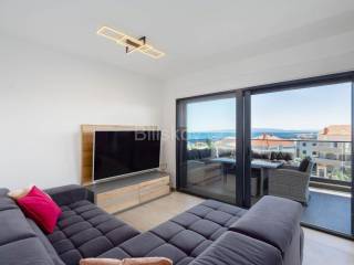 Flat in a building, Sale, Okrug, Okrug Gornji