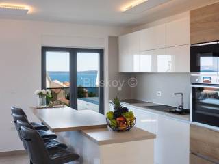 Flat in a building, Sale, Okrug, Okrug Gornji