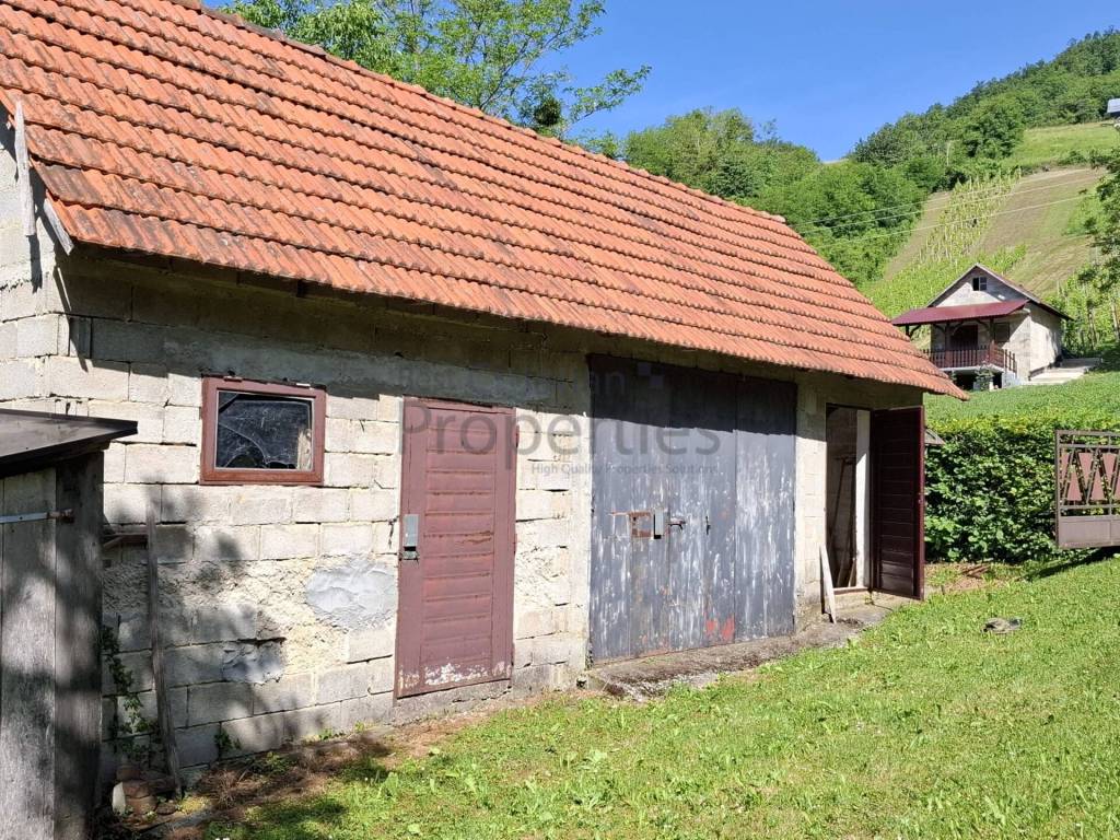 Budinscina, Zajezda