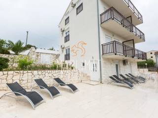 House with apartments, Sale, Okrug, Okrug Donji