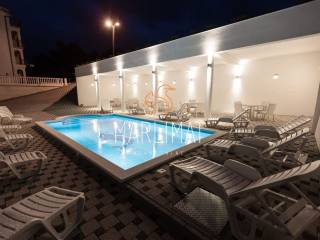 House with apartments, Sale, Okrug, Okrug Donji