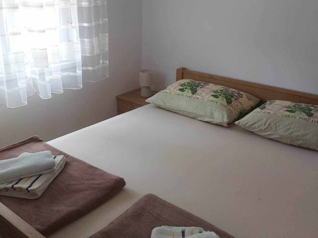 Dvojna kuca, Prodaja, Vir, Vir
