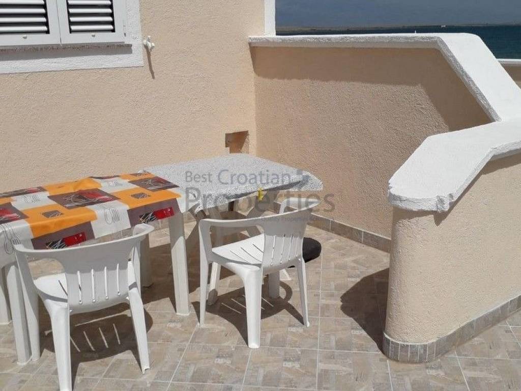 Apartman na moru, Prodaja, Vir, Vir