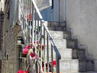 Kamena kuca, Prodaja, Trogir, Trogir
