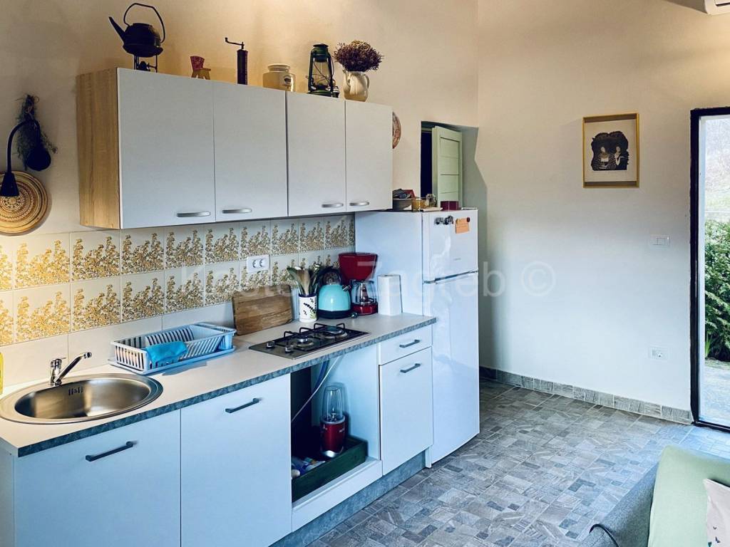 Dvojna kuca, Prodaja, Groznjan, Groznjan