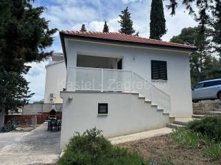 Kuca na moru, Prodaja, Sutivan, Sutivan